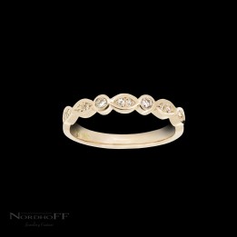 Rose Gold Alternating Diamond Wedding Ring